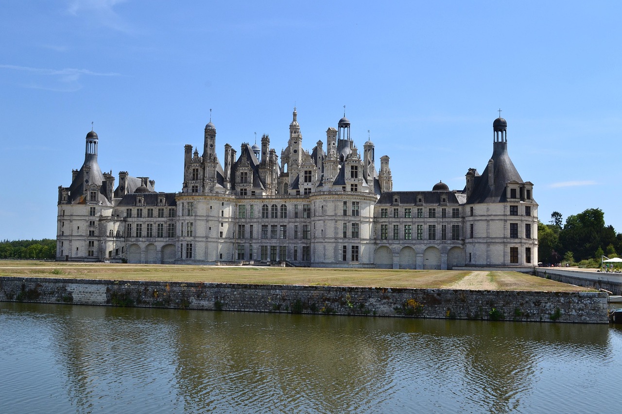 Séjour en amoureux dans les châteaux de la Loire découvrez une escapade romantique inoubliable dans les châteaux de la vallée de la loire, entre charme historique et paysages enchanteurs.