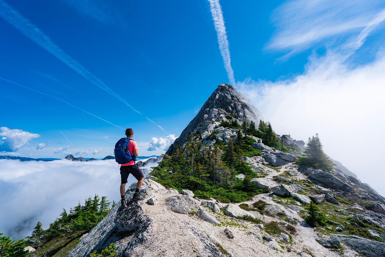 Randonnée dans les Dolomites : entre lacs et sommets découvrez des conseils, itinéraires et équipements essentiels pour vos aventures de randonnée. explorez la nature en toute sécurité et profitez pleinement de chaque sentier.